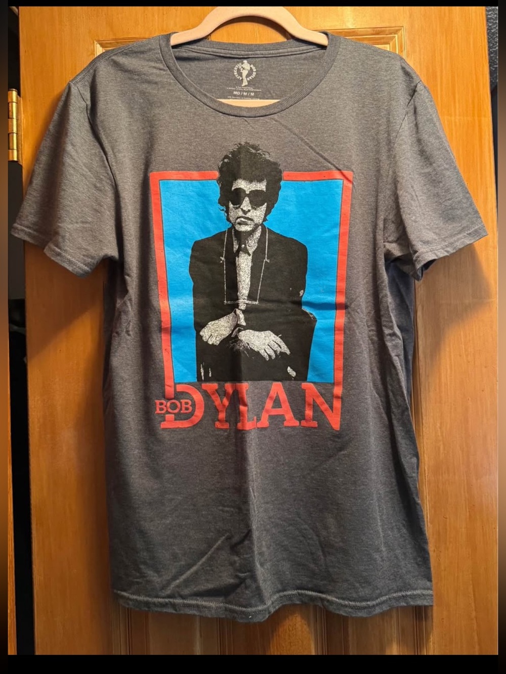 Graphic Bob Dylan Women’s Short-Sleeve Tee - Charcoal with Red & Blue Print